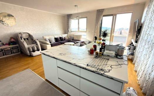 Luxury penthouse with panoramic sea views, rooftop terrace, garage & storage Bečići, Budva