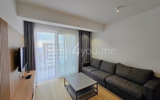 Modernly furnished one-bedroom apartment with garage space in an apart-hotel with swimming pool, Ivanovići, Budva