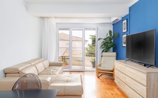 Two-bedroom apartment with parking space, Lazi, Budva