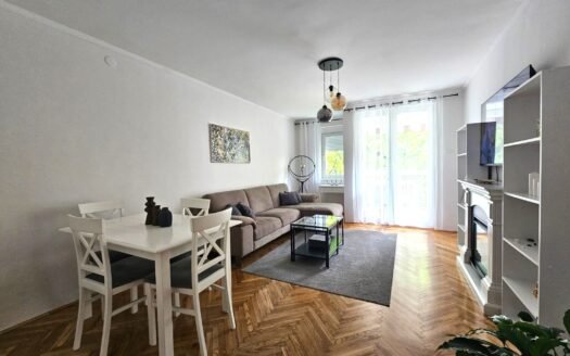 Modern two-bedroom apartment near Kuća Hemije in Budva, Dubovica