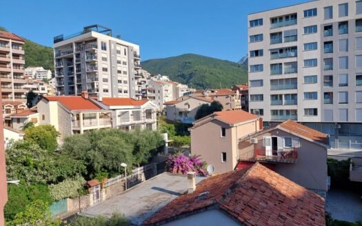 Completely renovated two-bedroom apartment with three terraces in Budva